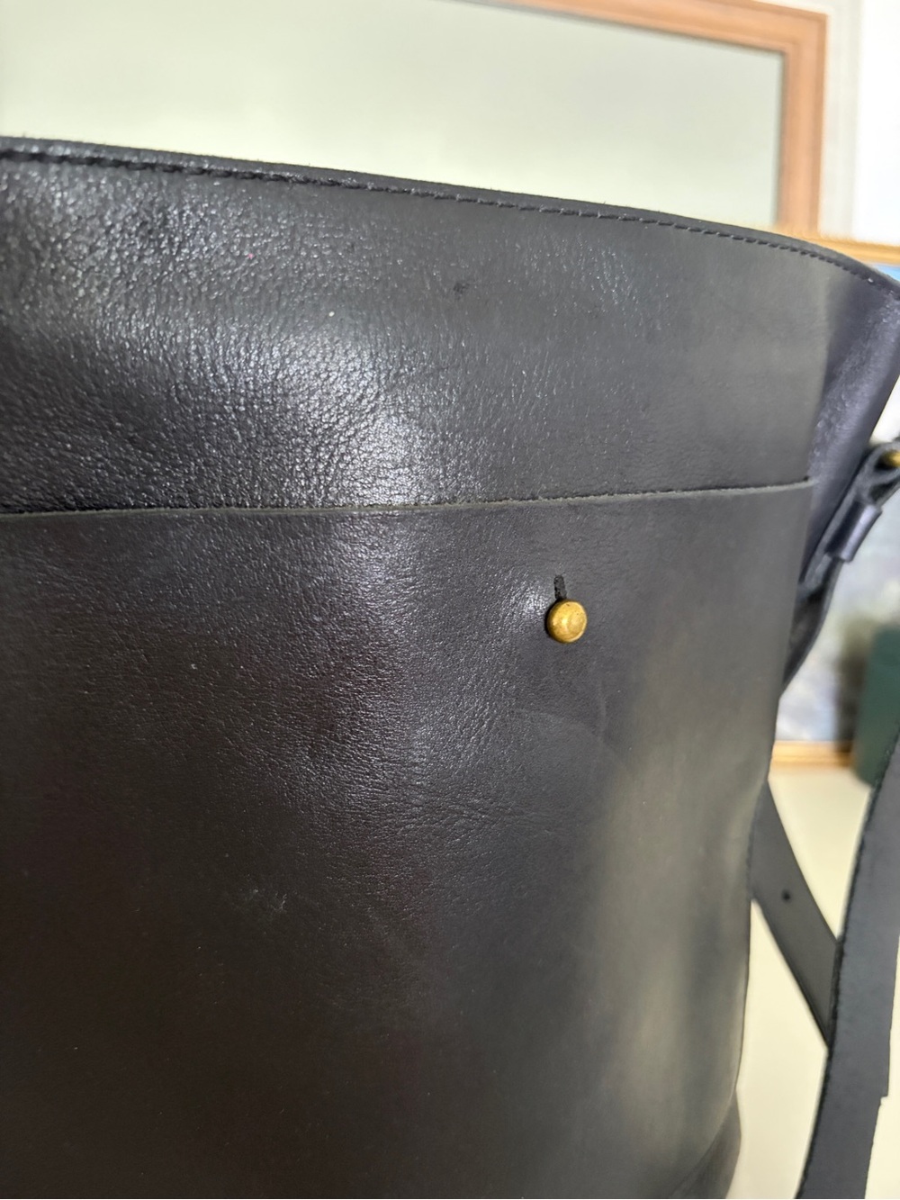 Madewell Transport Leather Shoulder Bucket Bag - Picture 13 of 13